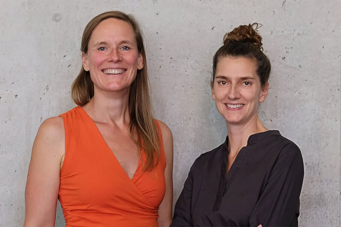 Two women look into the camera: Barbara Jeanneret and Dana Kula from jeanneret+kula GbR