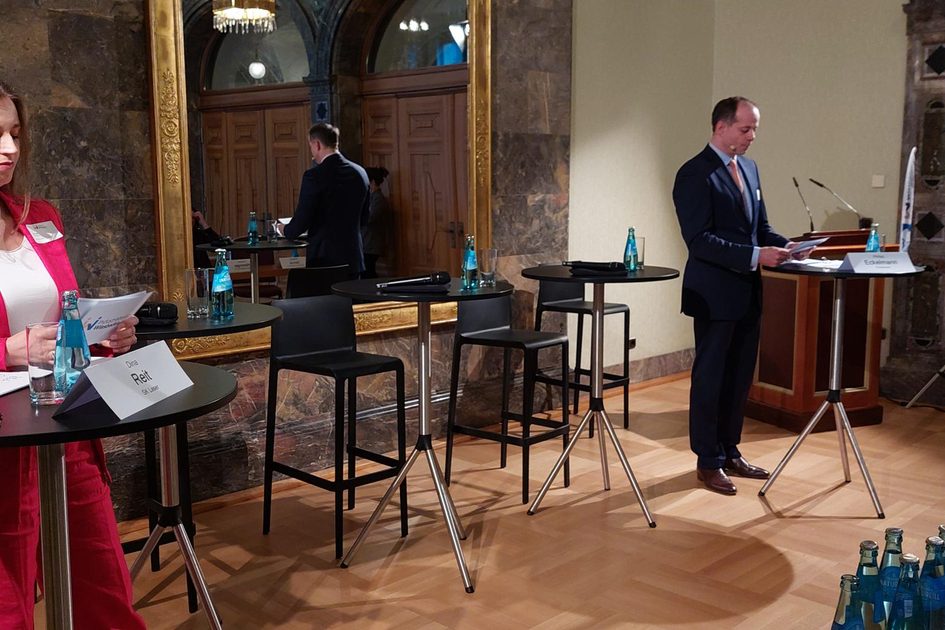 Industriebeirat lädt Kandidaten zur Kommunalwahl 2026 zum Gespräch über die industriepolitische Agenda der Parteien.