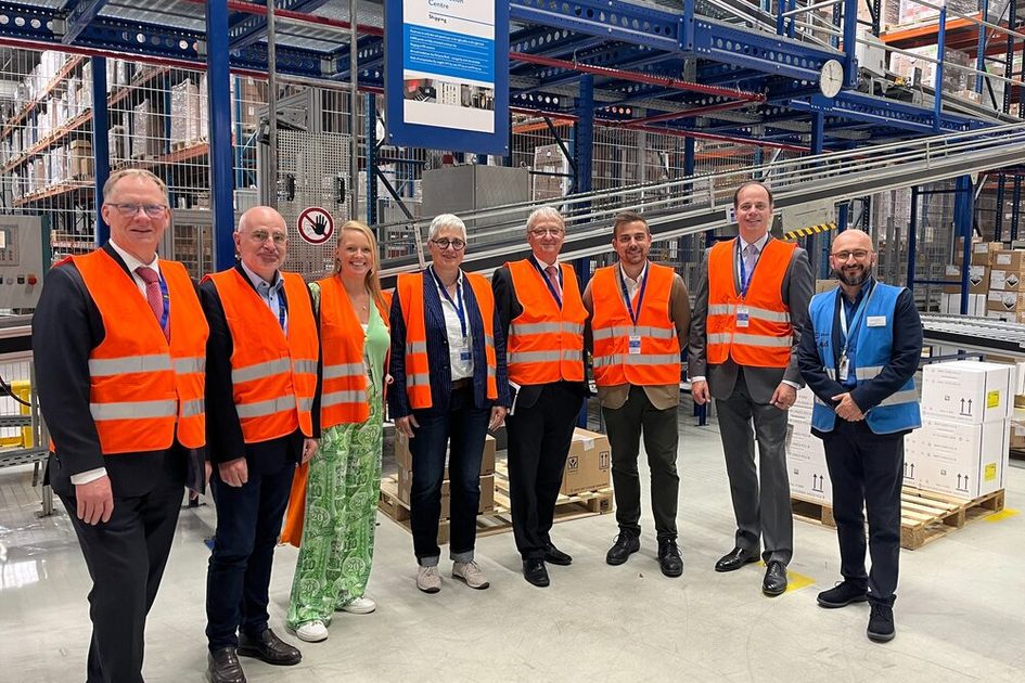 Betriebsbesichtung bei Abbott im Vorfeld einer Sitzung 2025