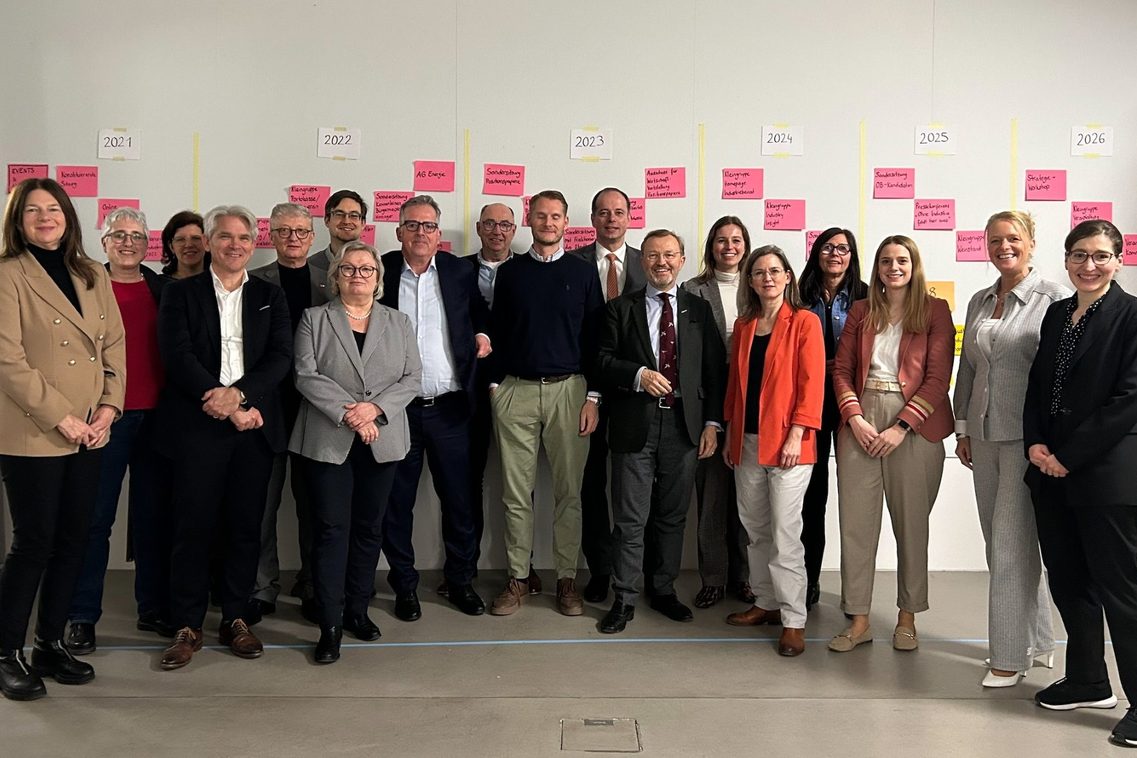 Industriebeirat Gruppenbild
