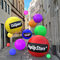 Kleine Schwalbacher Straße in Wiesbaden - Bunte Ballons vor den Geschäften