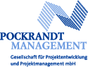 POCKRANDT MANAGEMENT Лого със сини букви, подзаглавие Gesellschaft für Projektentwicklung und Projektmanagement mbH