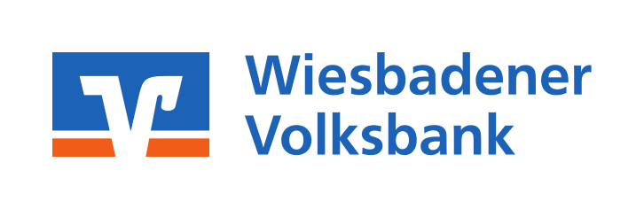 Синьо-оранжевото лого на „Wiesbadener Volksbank“ с надпис